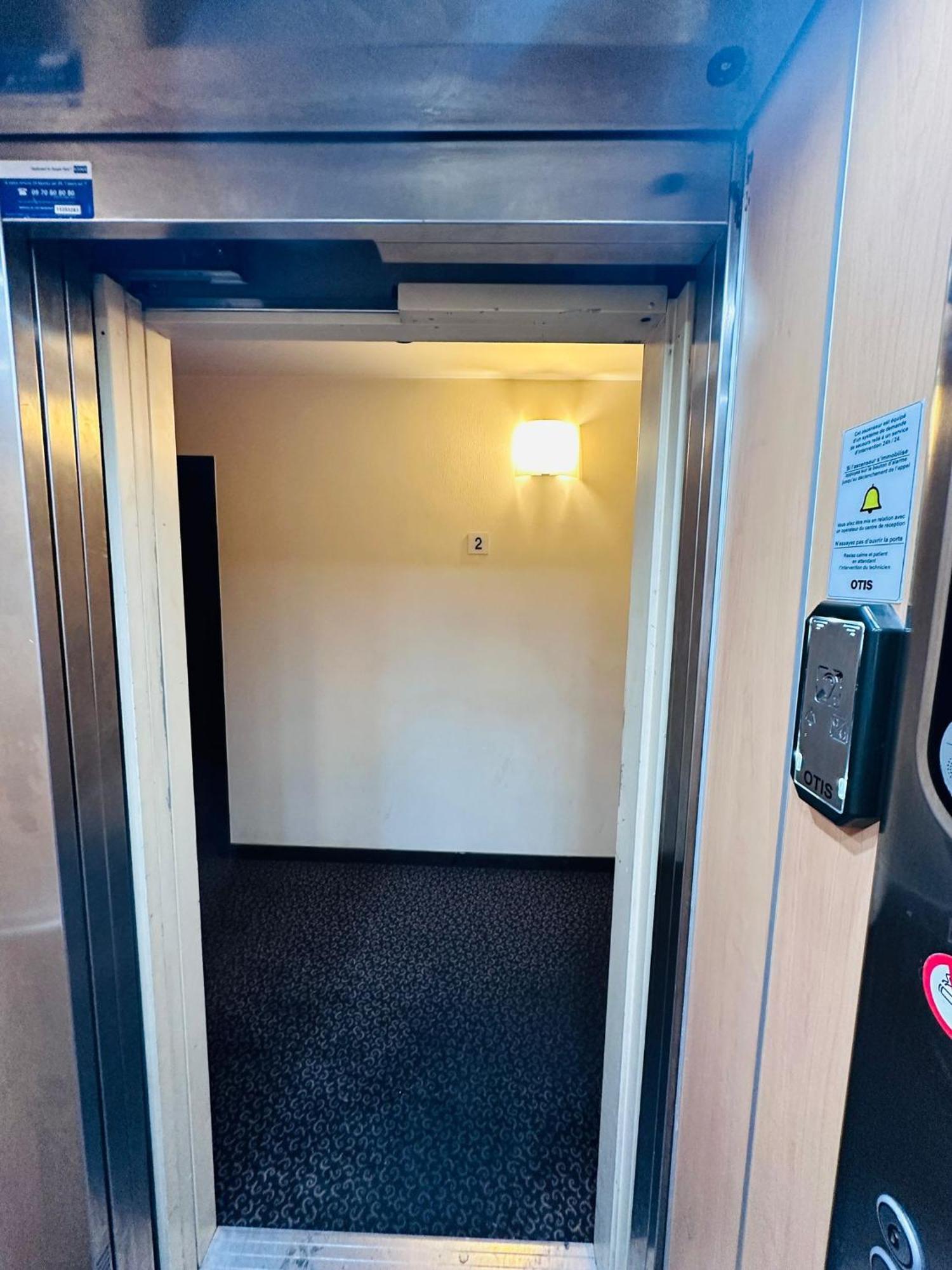 Sri-Indo Bobigny Paris Apartment Ngoại thất bức ảnh