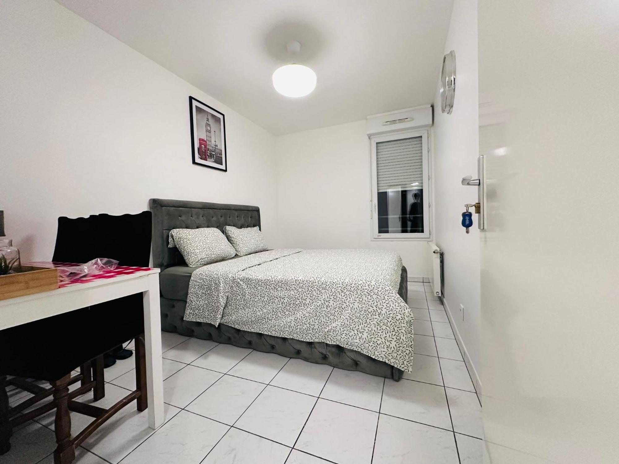 Sri-Indo Bobigny Paris Apartment Ngoại thất bức ảnh